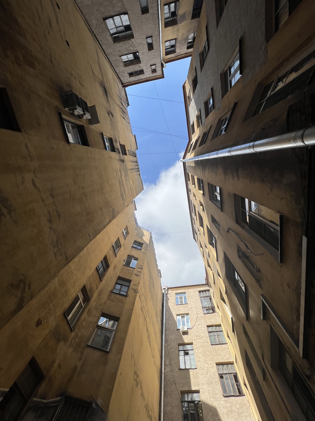 Примечательные дворы Петербурга - для детей и взрослых (Виктория)