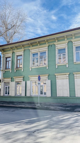 отличная экскурсия, гид очень интересно рассказывала, и вроде бы уже знакомые места города заиграли новыми красками