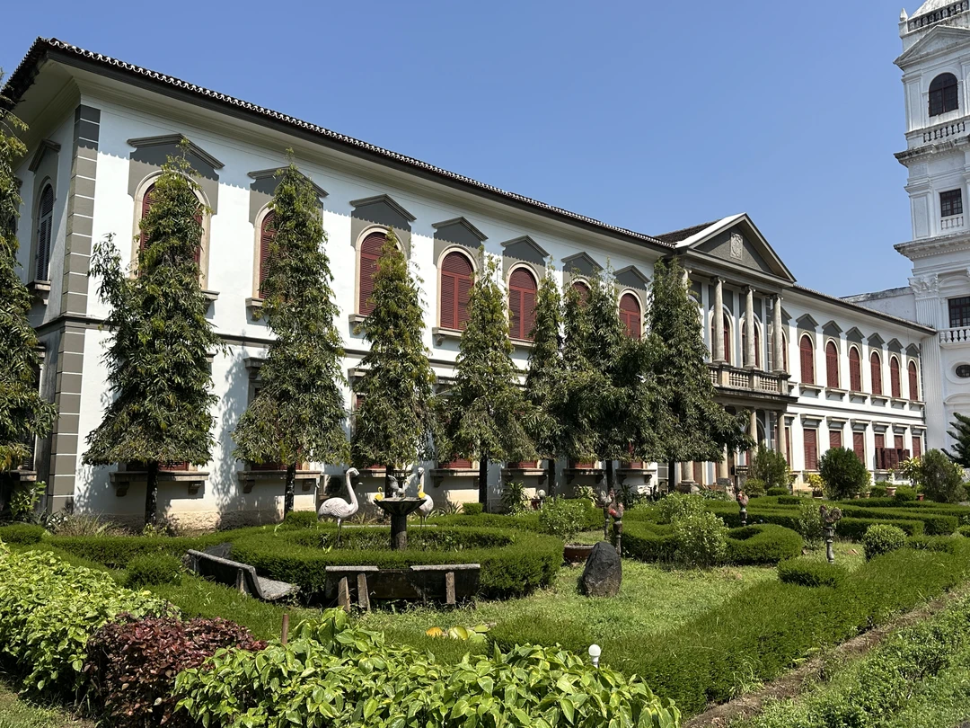 Очень советую экскурсию, брали индивидуальную, гид Наталия. Мы в восторге, прекрасная подача материала, интересно, по времени