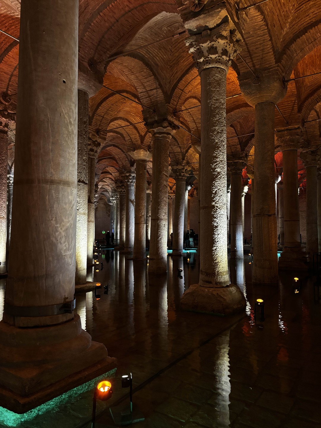 Символы Стамбула: султаны, мозаики и минареты (Малинина)