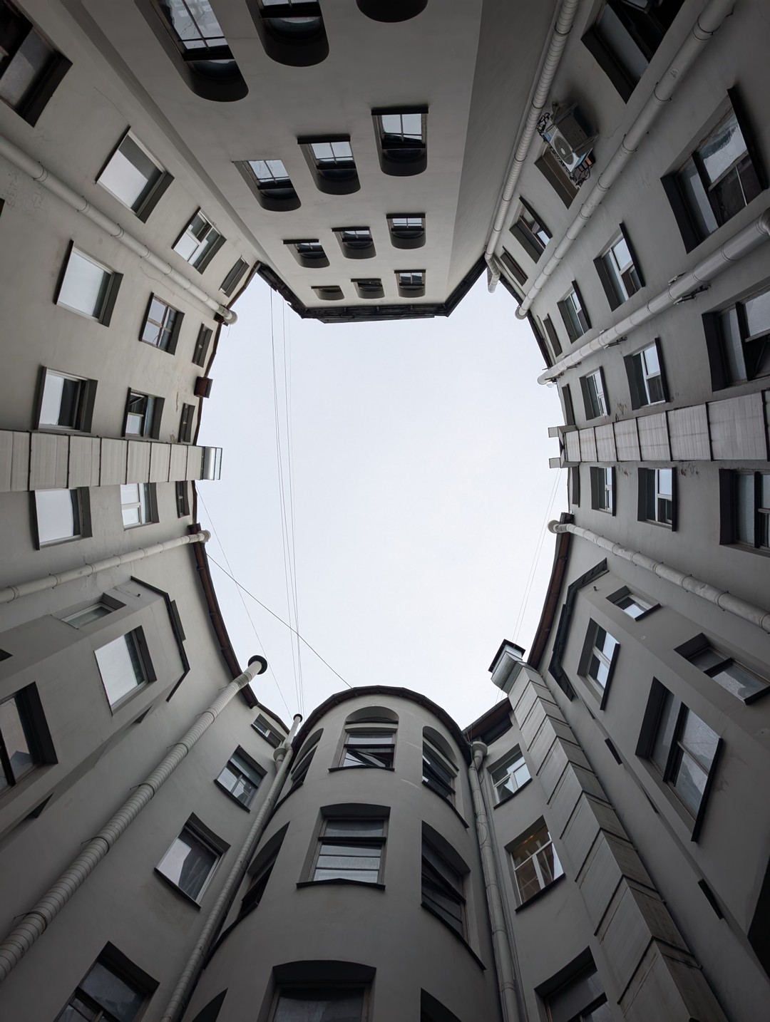 Питерский лайфстайл: по старинным парадным и дворам-колодцам доходных домов (Валентина)