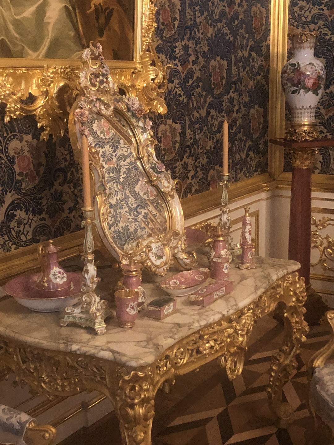 Дворцы, великолепный парк и фонтаны Петергофа (Галина)
