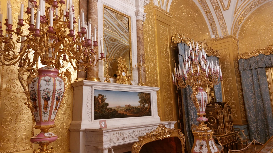 Снова в Петербурге и снова к Михаилу, но на новую экскурсию. Тема другая, а интересный рассказ