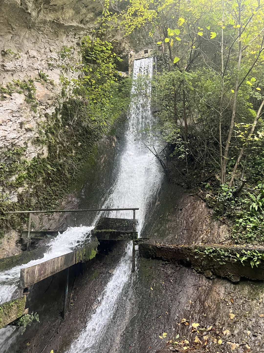 Маршрут прекрасный, очень живописный, источники - супер! Спасибо 😍🫶🏼