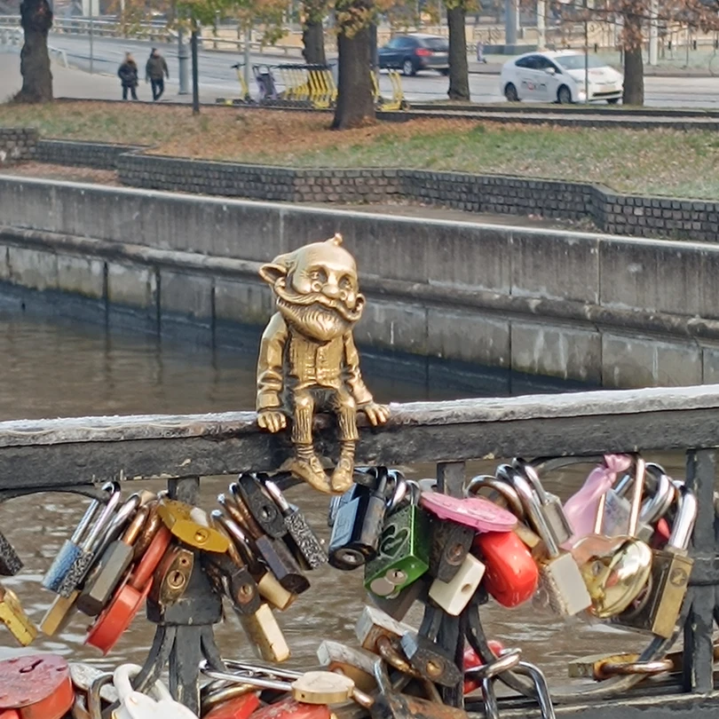 Рекомендую Андрея. Доброжелателен, прекрасное чувство юмора, было интересно. Изюминка экскурсии: музей открытки, где можно увидеть и