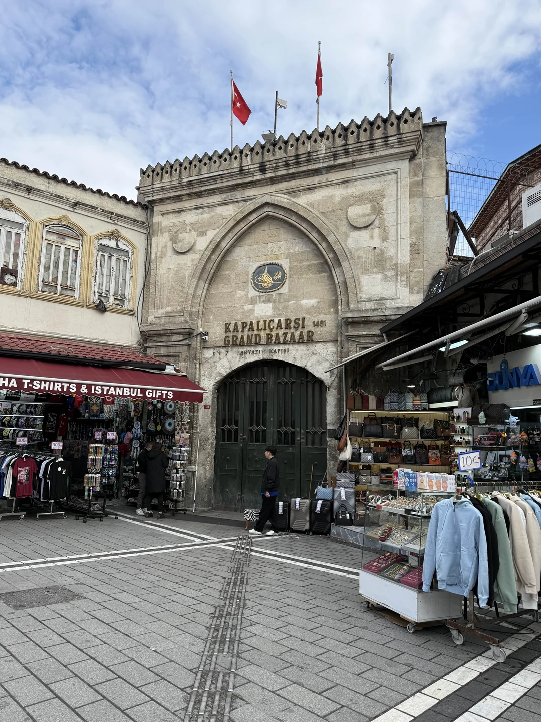 Отличный гид в мир Стамбула! Берите экскурсию- не пожалеете!