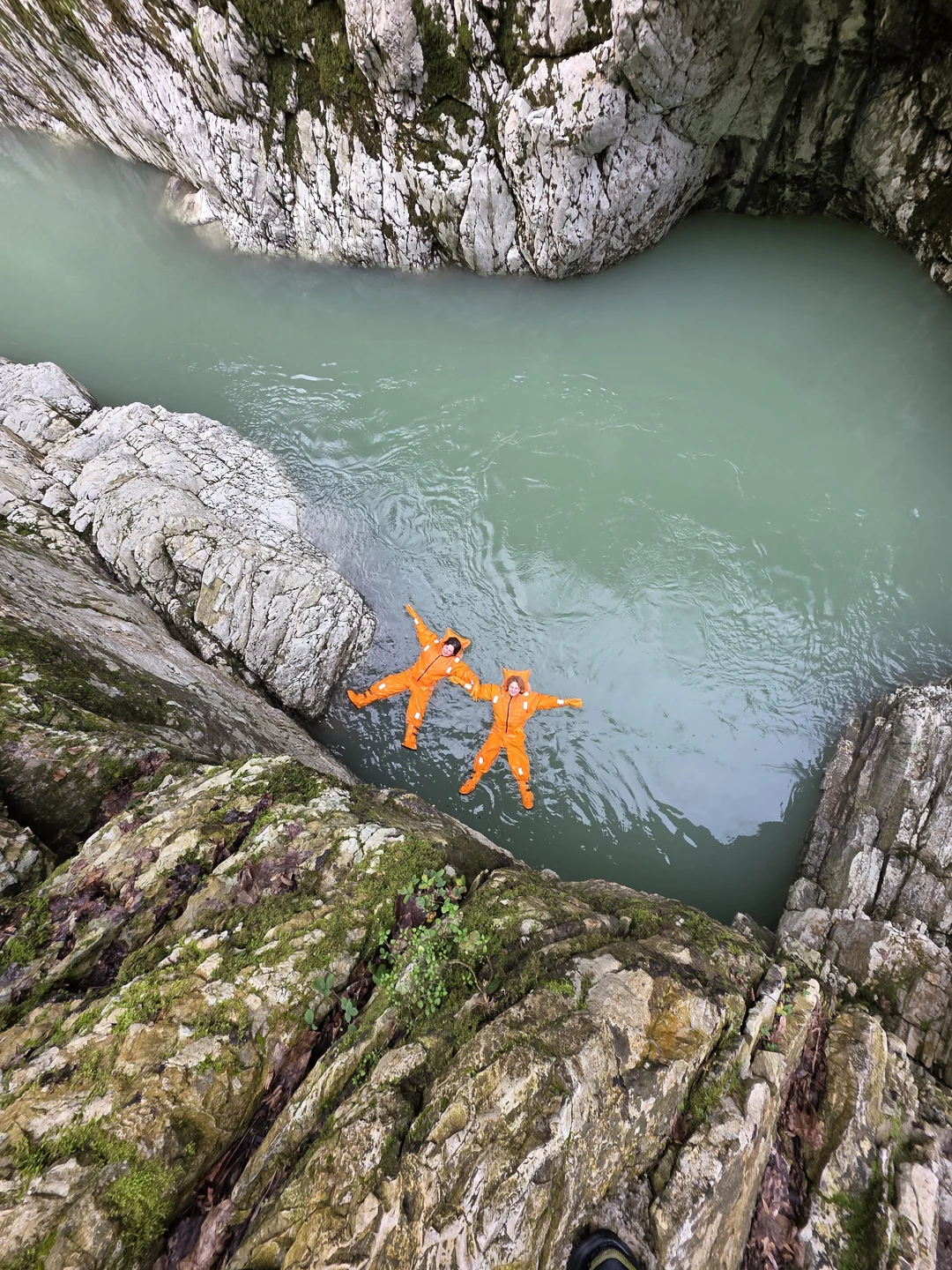Это нереальная реальность. Флоатинг. Мы с подругой 6 февраля отправились в невероятное путешествие в каньон горной