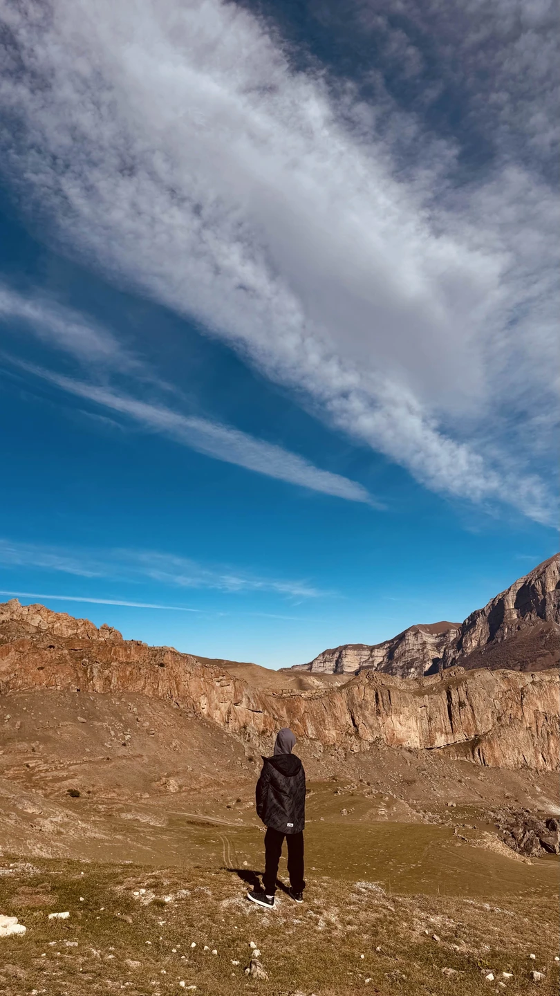 Хочу выразить огромную благодарность за позитивные эмоции, приятные впечатления от поездки с экскурсоводом Альбертом. Человек знающий