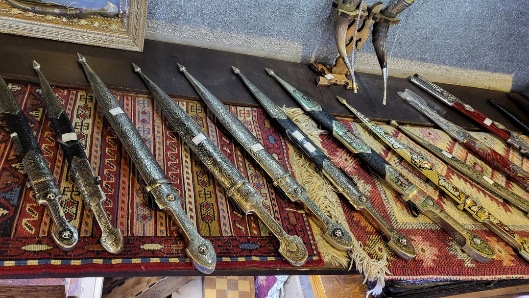 Замечательный гид, очень познавательная экскурсия. Спасибо огромное Валерию. После него не возможно не влюбися в Тбилиси!