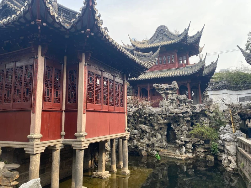 Это наш любимый формат экскурсий - прогуляться по городу, за один день посетить все "визитные карточки"