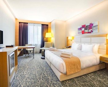 Фото отзыва 1: авторский тур "По улицам Баку, тропам Гобустана и Радужным горам: индивидуальный тур в Азербайджан"