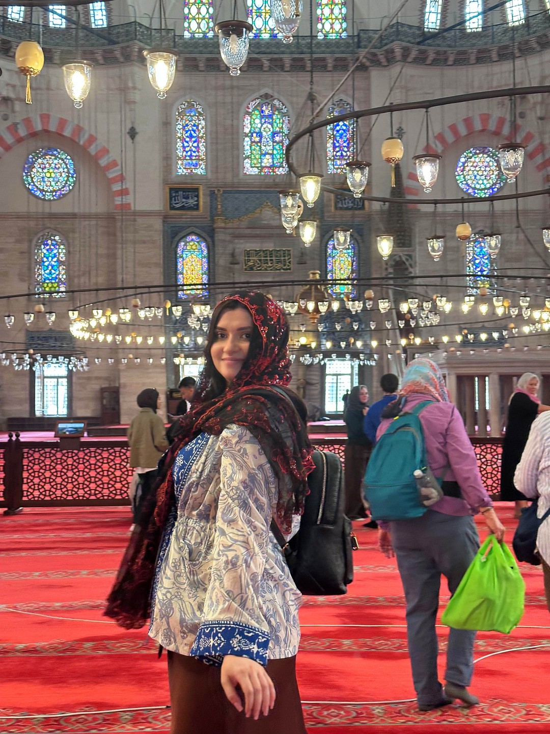 Все кто хочет увидеть живую историю Стамбула своими глазами, проникнуться культурой, дворцами и мечетями - бронируйте