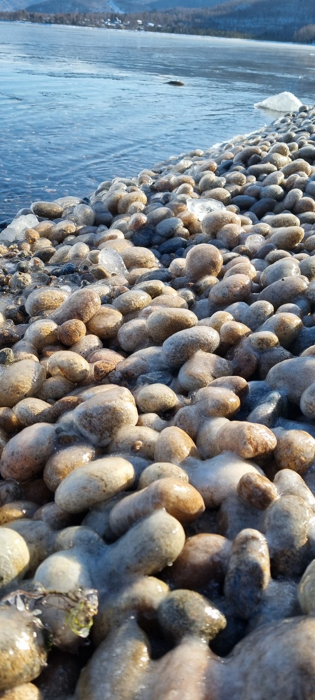 Когда выбирали экскурсию руководствовались тем, что мы ничего не знаем про Байкал, ни разу не были