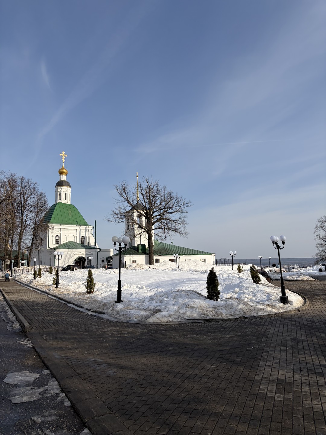 Были сегодня 13марта. Очень комфортно и интересно было с Руфиной. Она умеет заинтересовать и не замечаешь, как время проходит. Однозначно рекомендую