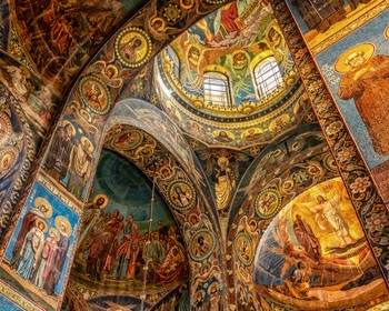 Авторская экскурсия по храму Спас на Крови, знакомство с создателями уникального сета