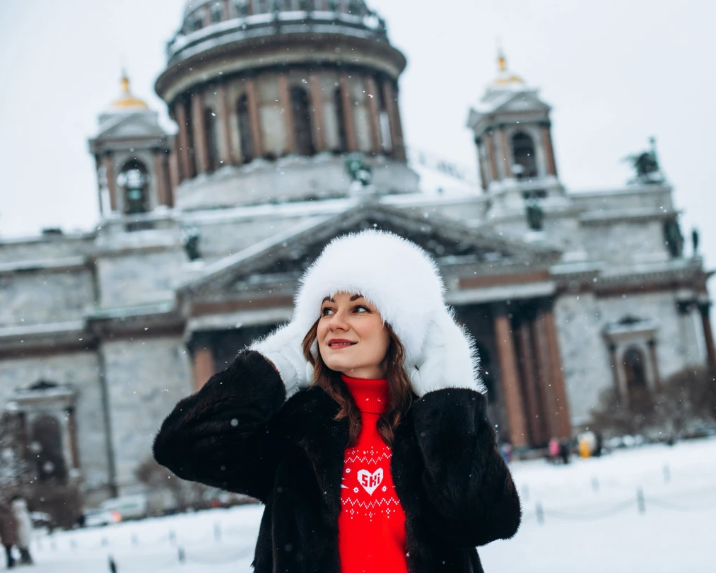 Благодарю Марину за волшебную зимнюю фотосессию в Петербурге! Фотографии получились красочные, яркие и очень красивые! Съемка