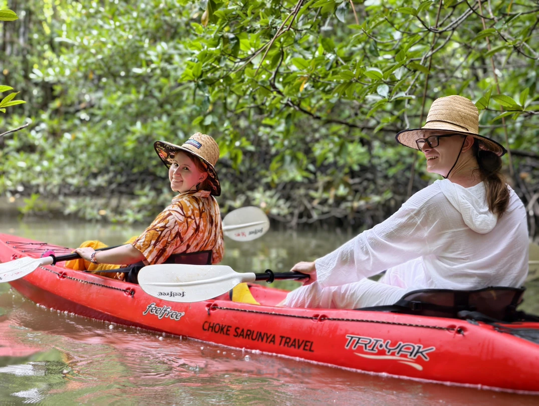 Мероприятие стоит своих денег до последнего цента, рекомендуется выезжать пораньше, чтобы не застигнуть закат в самый