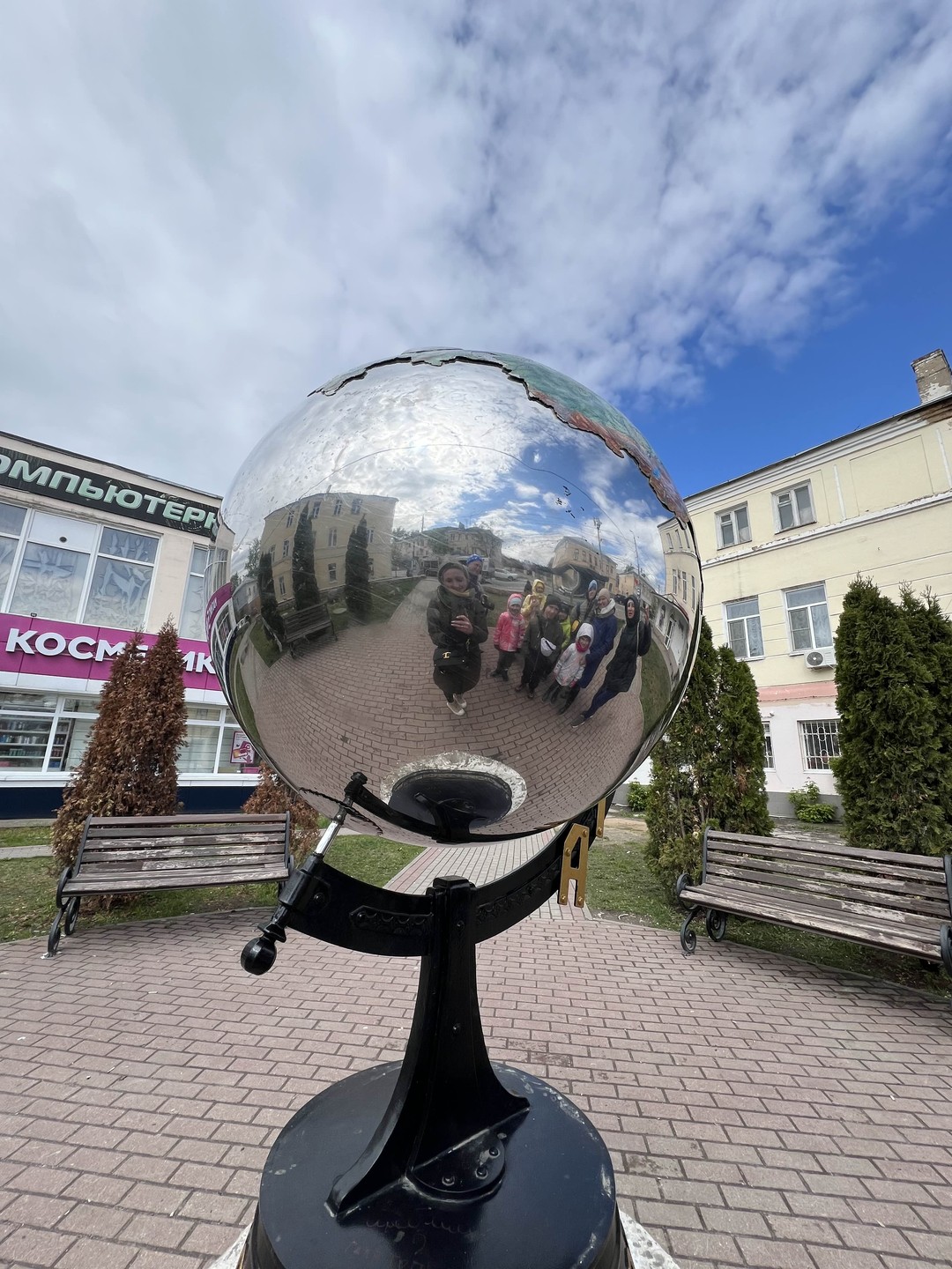 Отличная экскурсия! Детям очень понравилось искать Космонавтиков