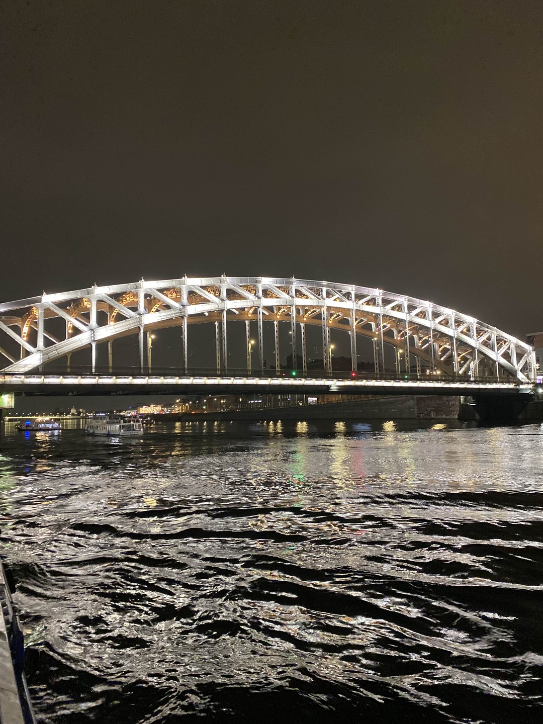 Пять разводных мостов - на теплоходе с гидом (Наталья)