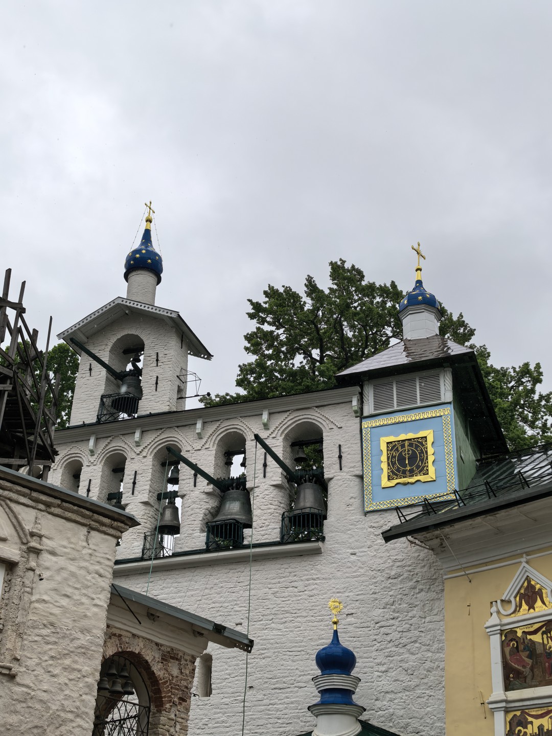 Автобусная экскурсия из Пскова в Изборск и Печоры (Татьяна)