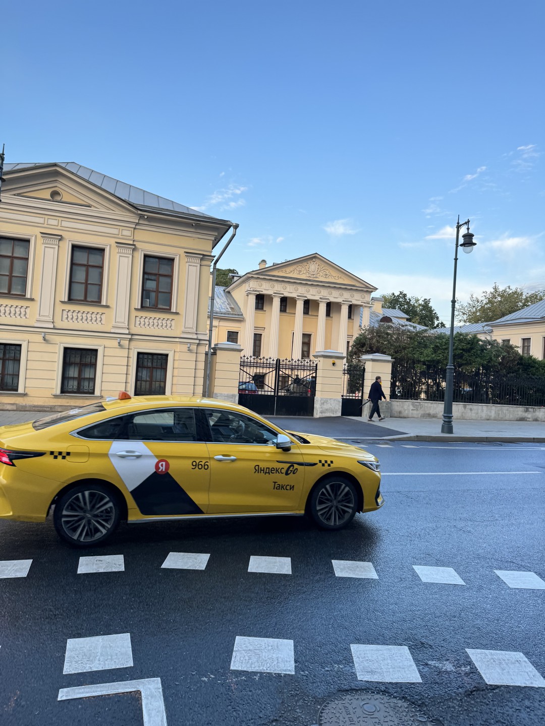 Непарадная Москва: что кроется в переулках самого центра? (в мини-группе) (Алена)