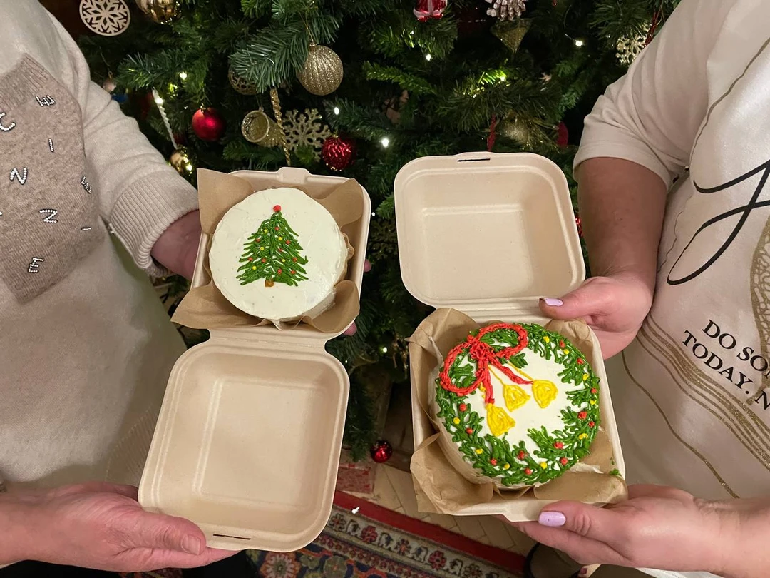 Мастер класс отличный! Машенька - душевный позитивный человек, увлеченная своим делом. Под ее чутким руководством мы