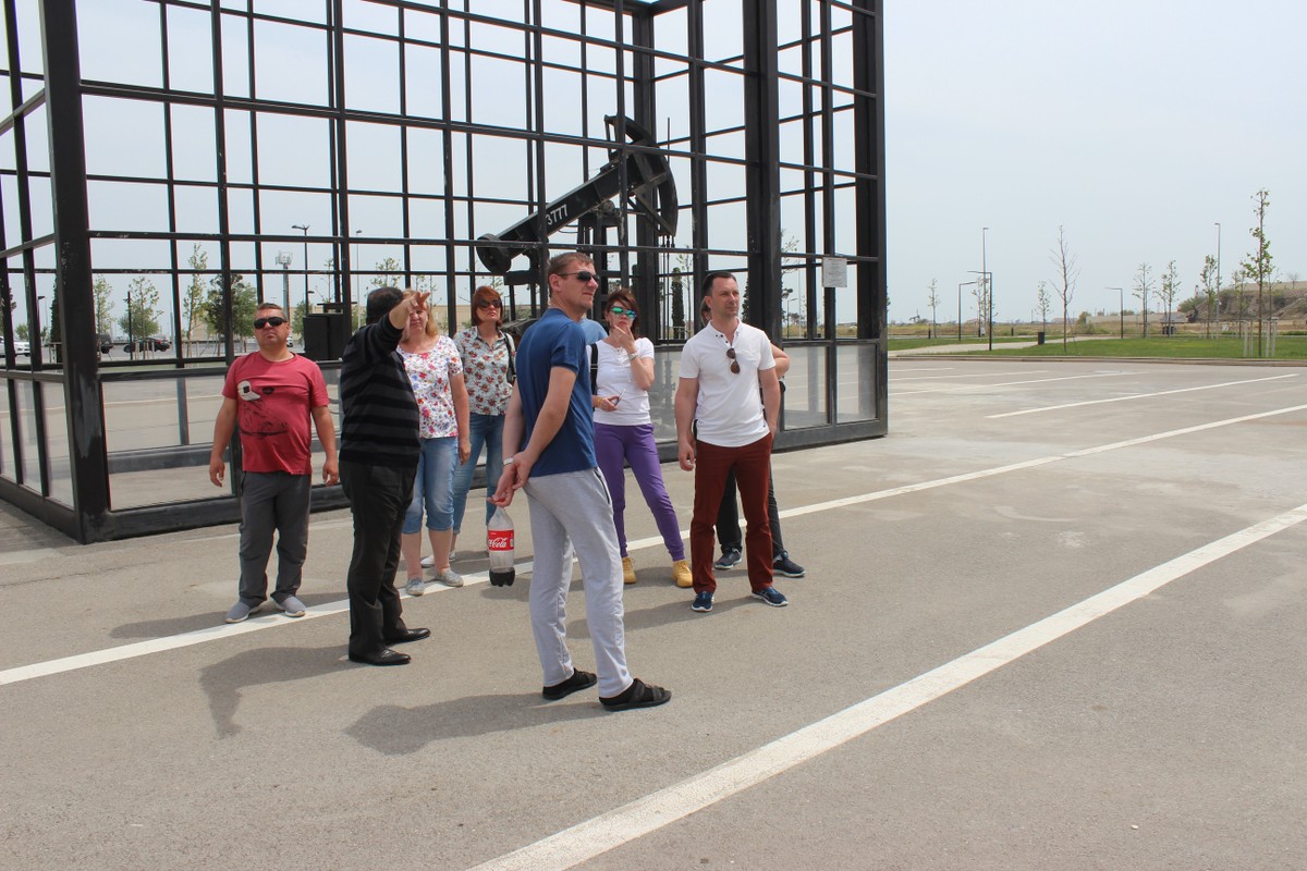 Комфортная обзорная экскурсия по Баку (подходит для пенсионеров) (8/13)