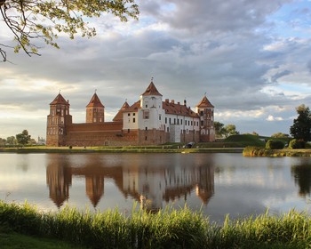 Мирский замок, экскурсия по Минску и отъезд