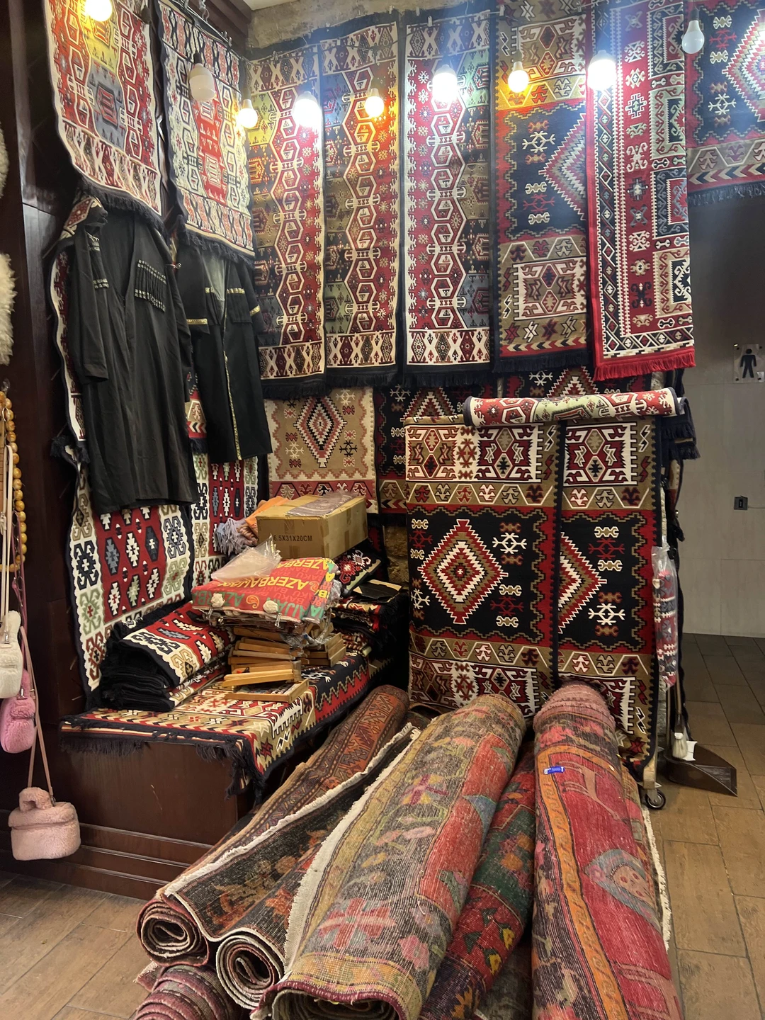 Мы с мужем и дочкой 7 лет приехали в Баку на пару дней познакомиться с городом