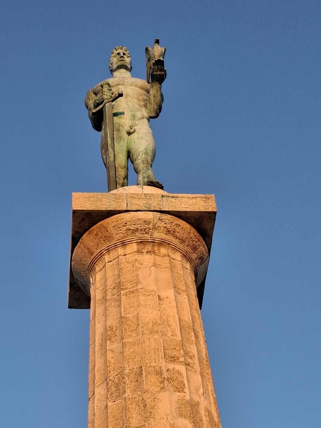 Мы с семьёй посетили экскурсию по Белграду, и это было просто замечательно! Хотим выразить огромную благодарность