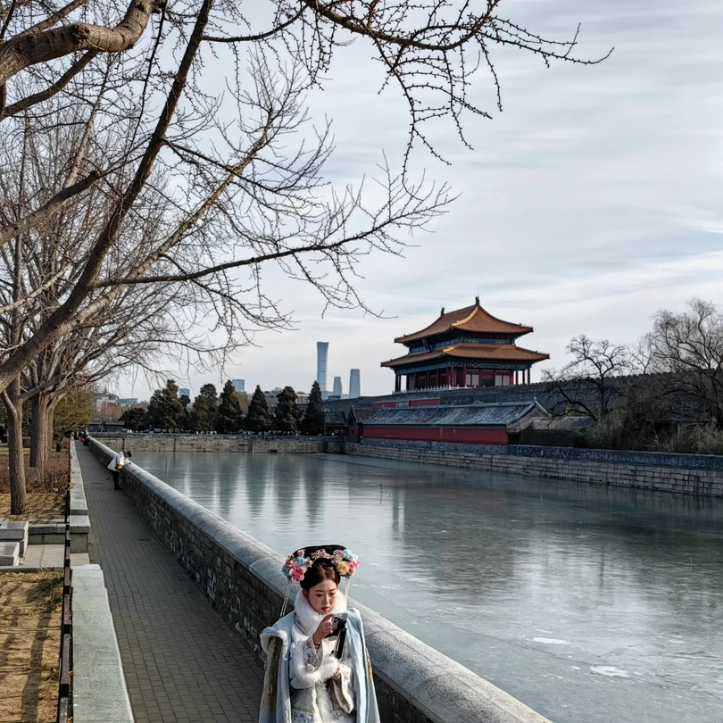 Большая удача, что нашли Максима в качестве нашего гида. Как оказалось, он работает гидом в Пекине