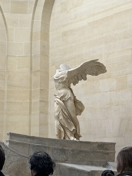 Топовые шедевры Лувра и три главные его женщины