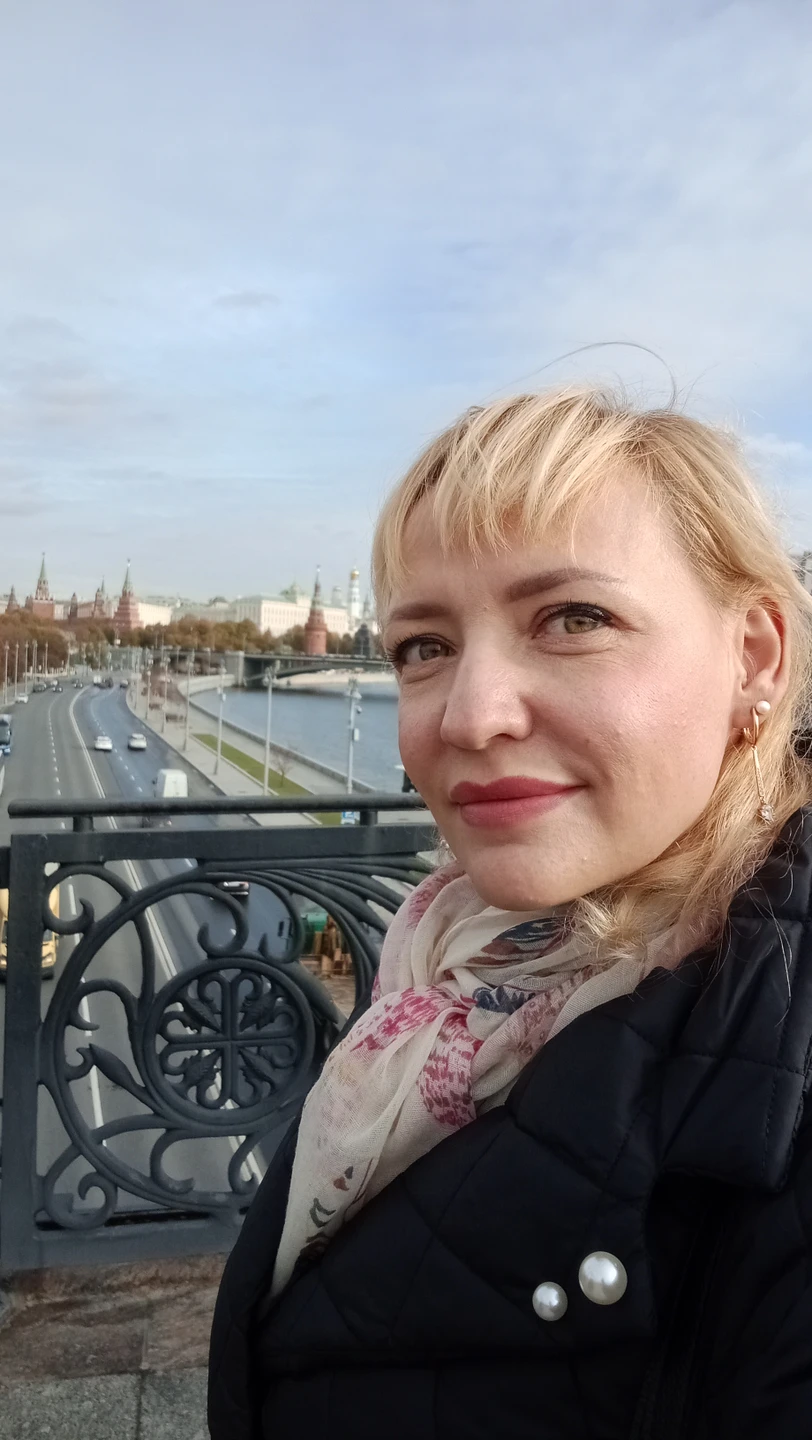 Три часа на автобусе - и вы знакомы с Москвой (Надежда)