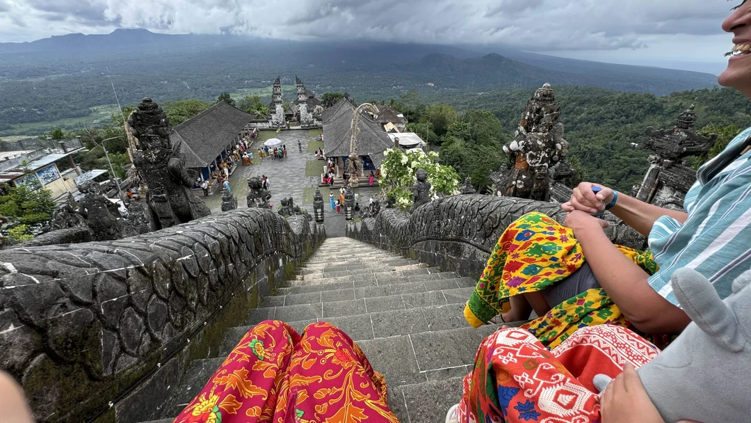 Экскурсия с гидом Андреем очень понравилась, была очень комфортной — удобный новый автомобиль с кондиционером и