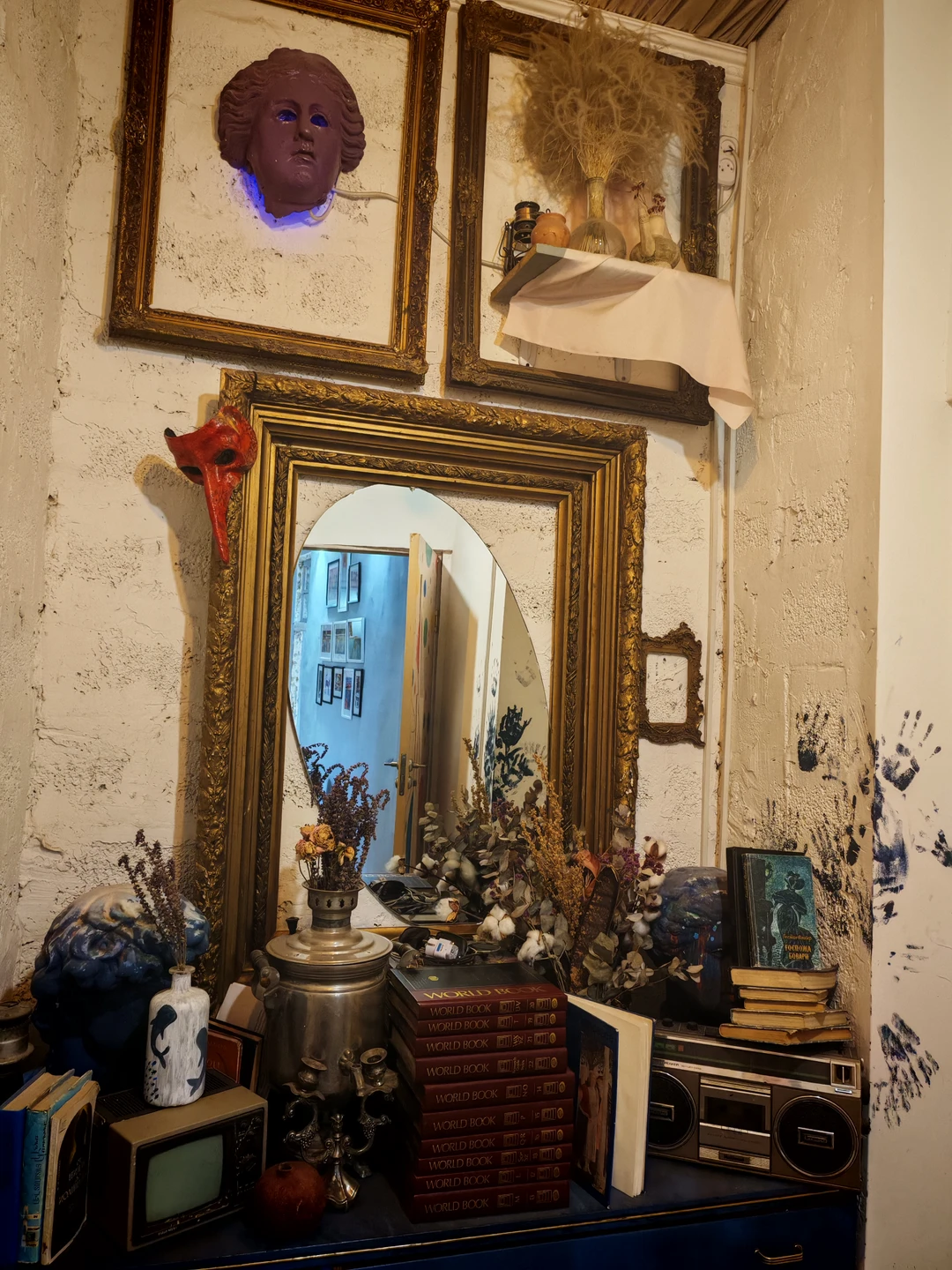 16.11.2025 были на экскурсии с Арамом по прекрасному Еревану. Экскурсия просто потрясающая! Очень много локаций, которые