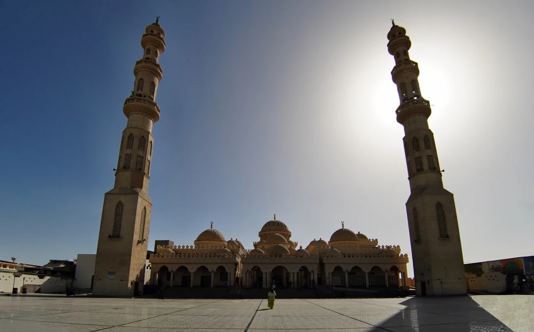 Отличная поездка по основным знаковым местам Хургады. Ездили вдвоем. Поездка организована очень комфортно - отдельно гид
