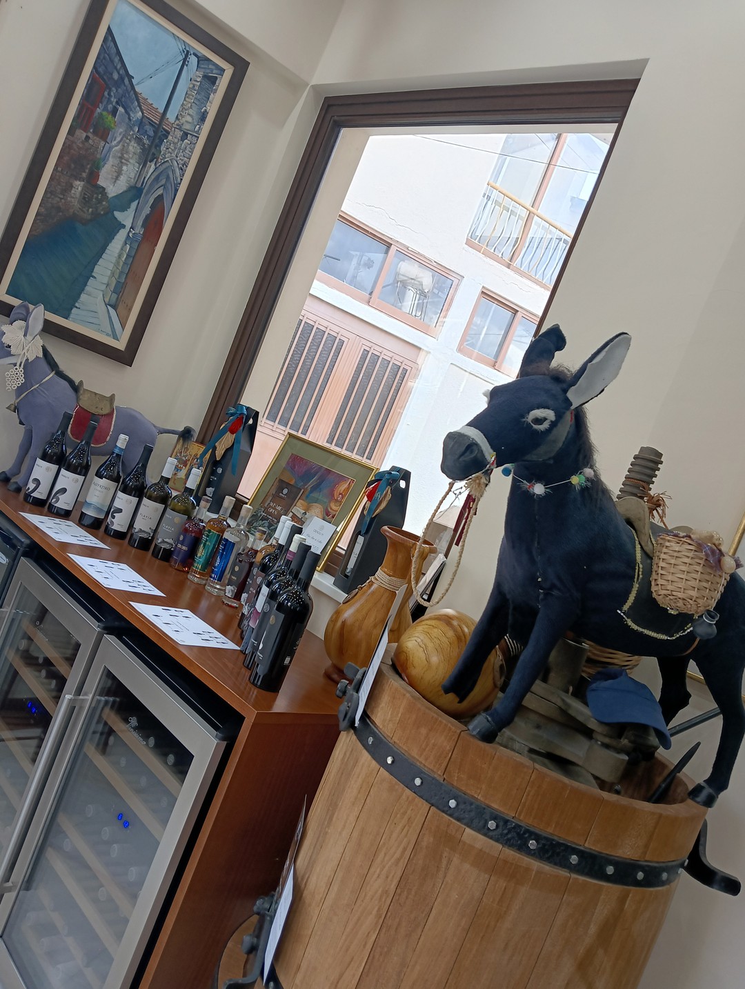 Прекрасно провели время, очень интересная экскурсия. Дегустации, местная кухня, прогулка по Кипрской деревушке - всё было