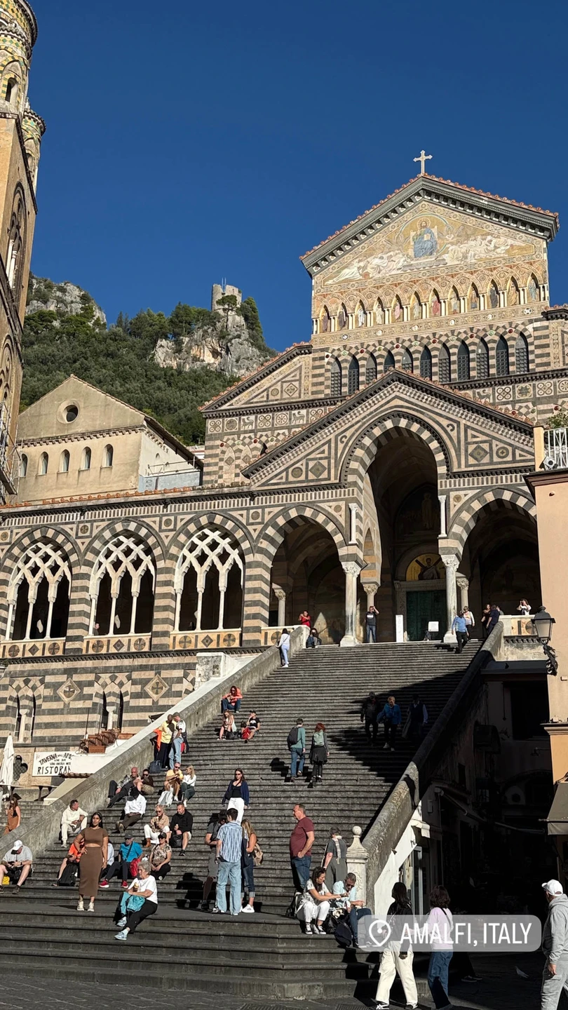 Это шикарные места и их точно очень рекомендую к посещению. Это не экскурсия в привычном понимании