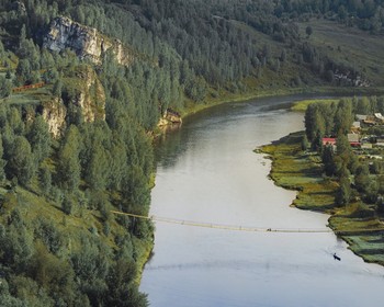 Усьвинские столбы и Каменный город, достопримечательности Губахи и размещение в Красновишерске