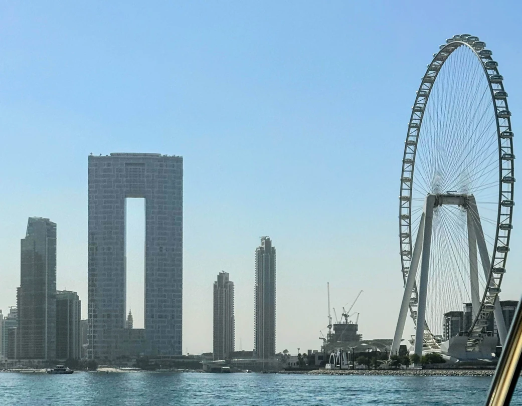 Прогулка на VIP-яхте по Дубаю - с купанием или рыбалкой (Сергей)