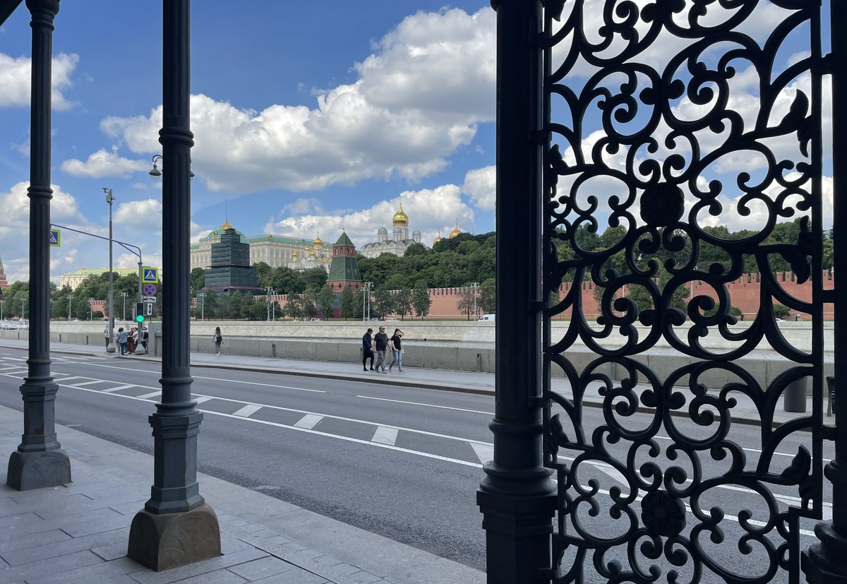 Остров Балчуг: мосты, цари и предприниматели (мини-группа) (6/13)