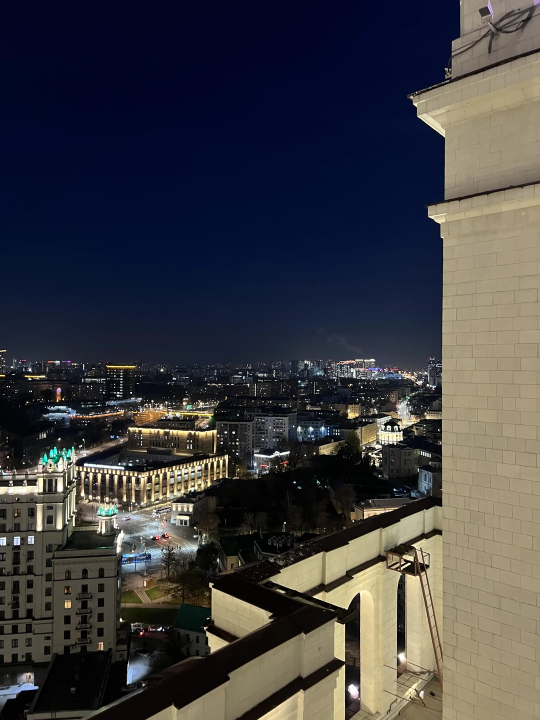 Я уже два года хожу на мероприятия, организованные командой «Крыши и выше». На этот раз я