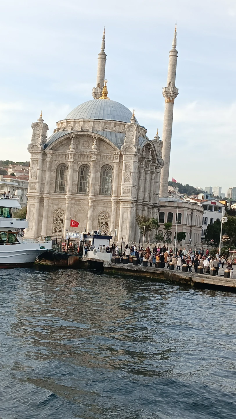 Это замечательнейшая экскурсия. Если вы только приехали в Стамбул, знакомство начинайте именно с этой экскурсии. После