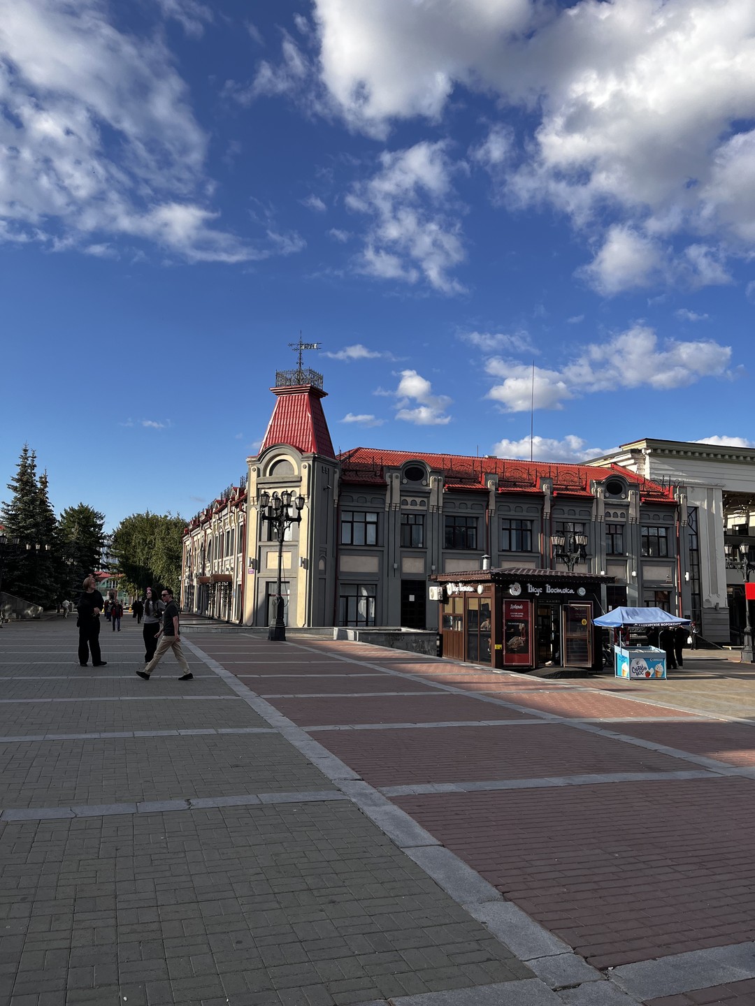 В Уфе впервые, как в целом и в Башкирии. Проездом на 1 день взяли экскурсию и