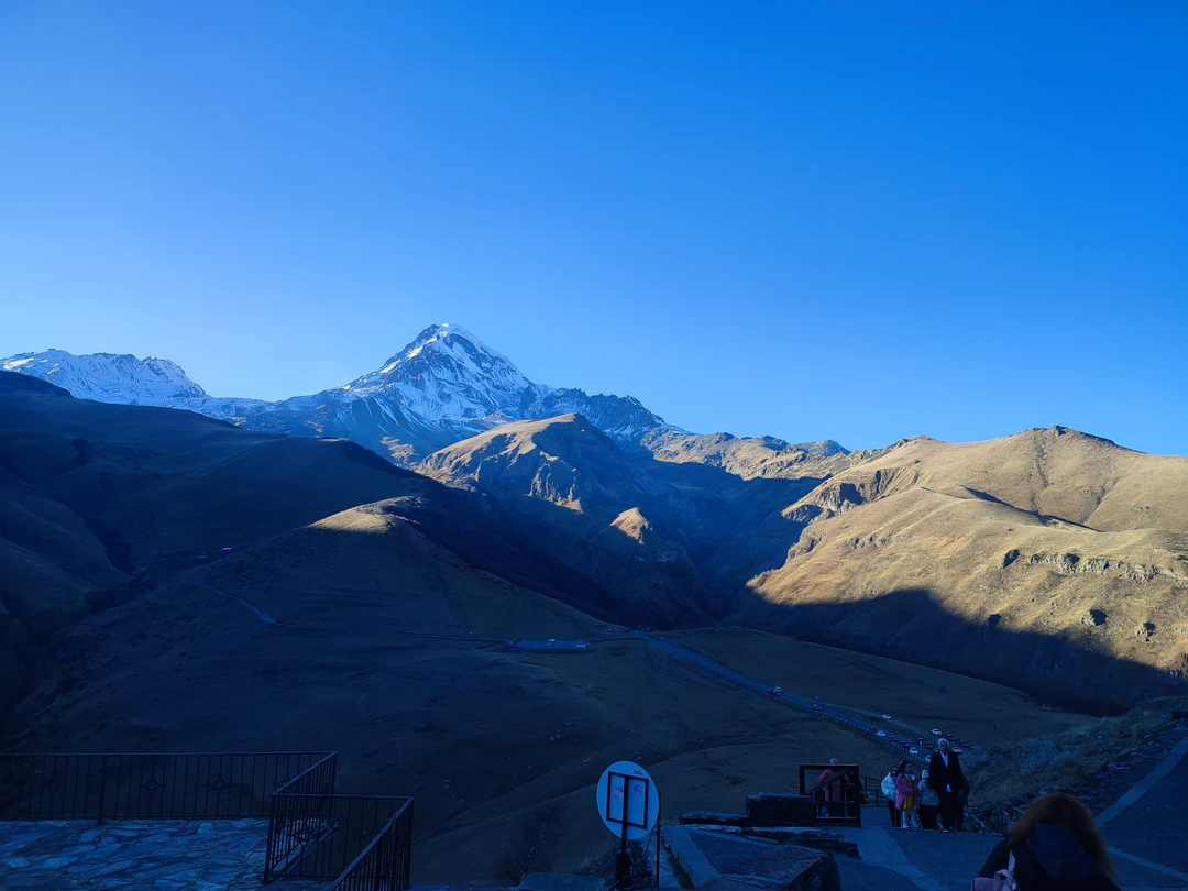 Это маршрут очень интересный и впечатляющий, особенно, если повезло с погодой). Ради таких видов стоит приехать