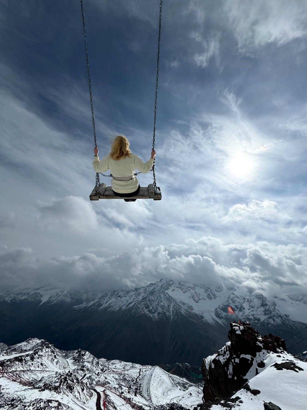 Главное изображение экскурсии - Как ощутить дыхание гор? Экскурсия к Эльбрусу и озеру Гижгит