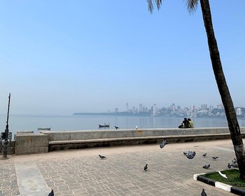 Колониальный базар, храм Сиддхивинаяк, фонтан Флора