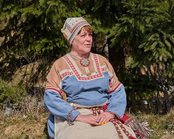 Водопады, фермы животных, культура саамов, финское наследие