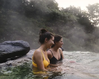 Тихий океан, Зеркальный пляж и Бирюзовое око вулкана