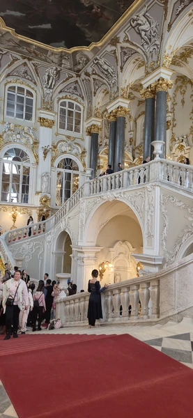 Экскурсия по Эрмитажу в мини-группе (билеты включены) (Ольга)